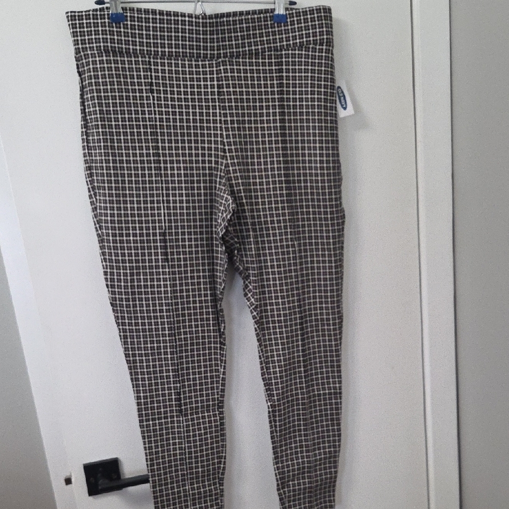 Old Navy Stevie Pleated Houndstooth Black, Brown, Cream Legging Pants